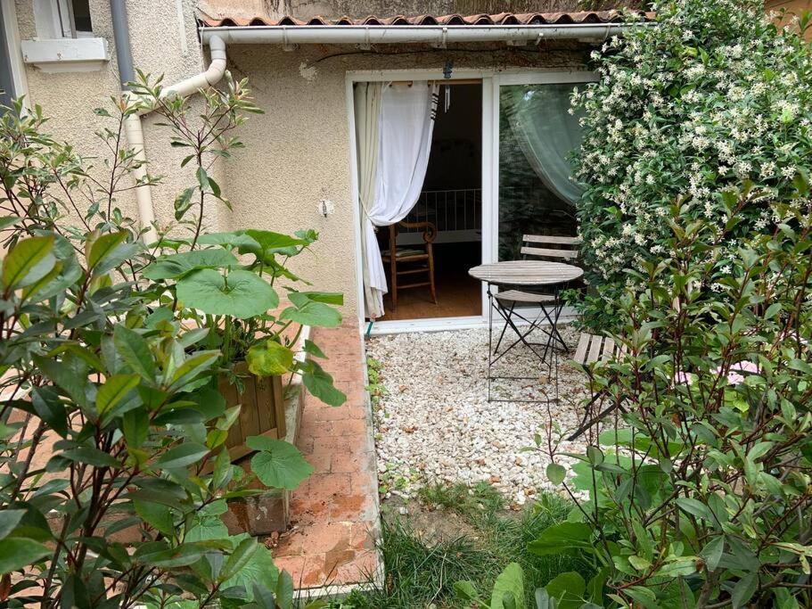 Апартаменты Studio Close Fourviere Very Quiet & Small Terrace Лион Экстерьер фото